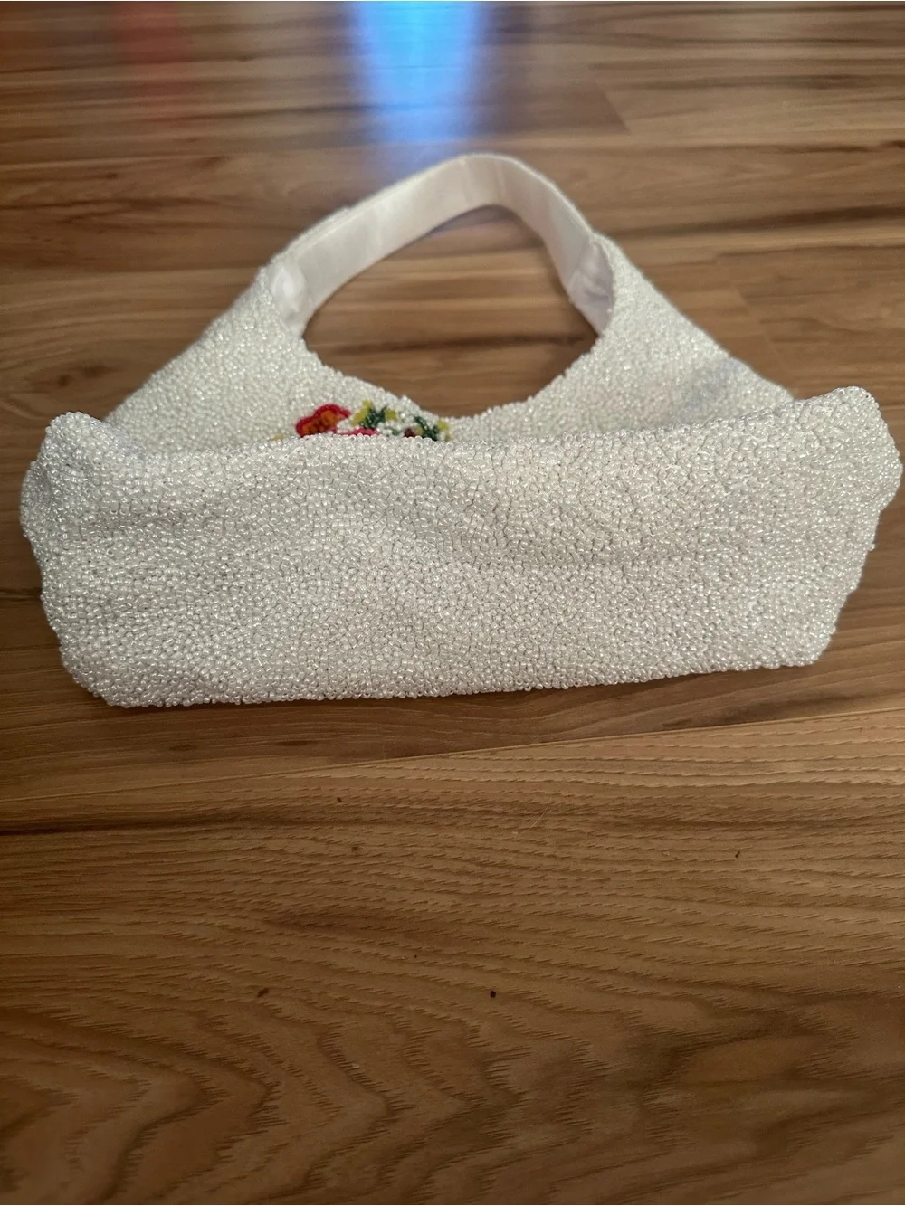 White Beaded 'Flower Truck' Embellished Shoulder Bag